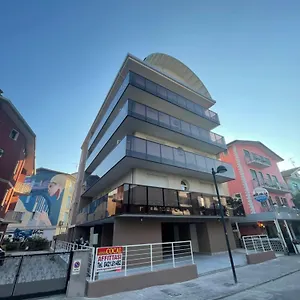 Woody Penthouse Sea View - Agenzia Cocal , Caorle Italia